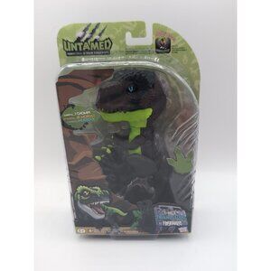 Fingerlings Untamed T-Rex ROCKY Figure Interactive Black Green Dinosaur WowWee
